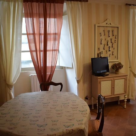 Palazzo Tucci Apartments Lucca Bagian luar foto