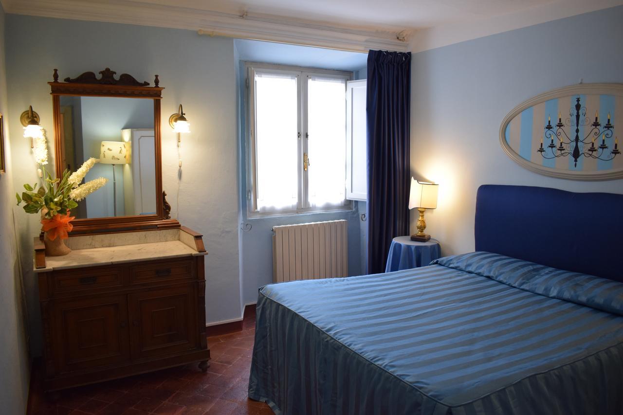 Palazzo Tucci Apartments Lucca Bagian luar foto