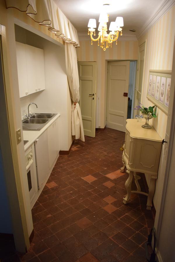 Palazzo Tucci Apartments Lucca Bagian luar foto