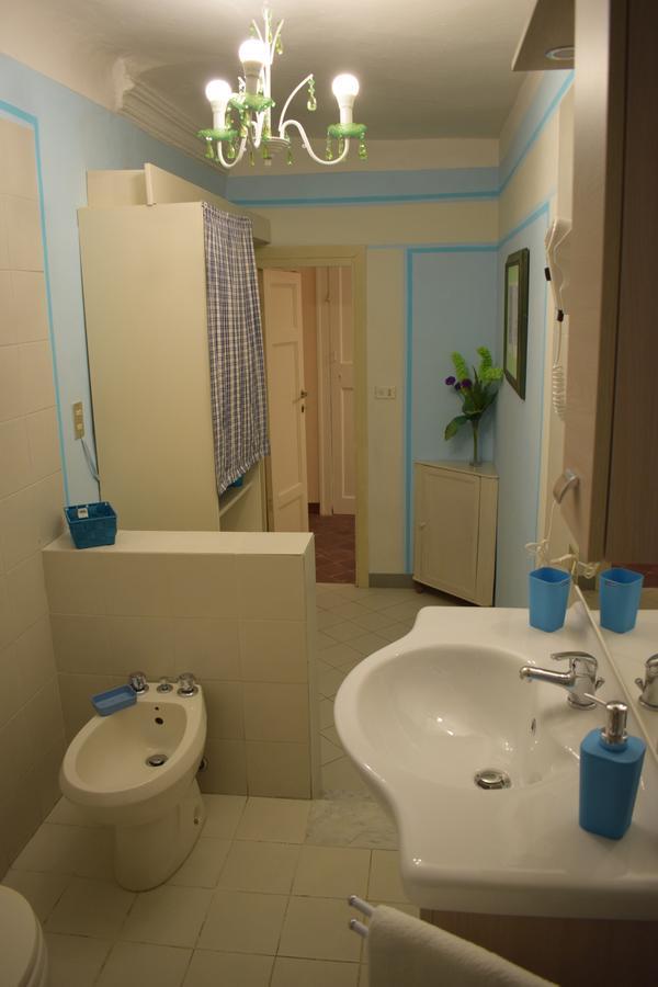 Palazzo Tucci Apartments Lucca Bagian luar foto